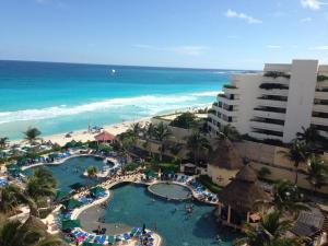 Cancun_Resort